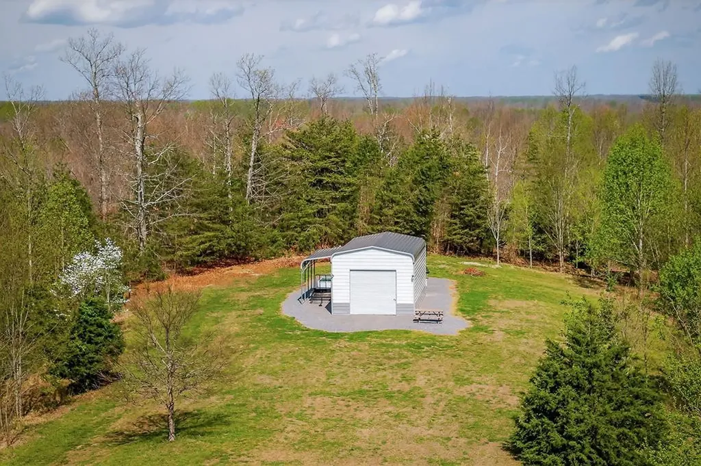 1772 S Fork Road Whitleyville TN 38588