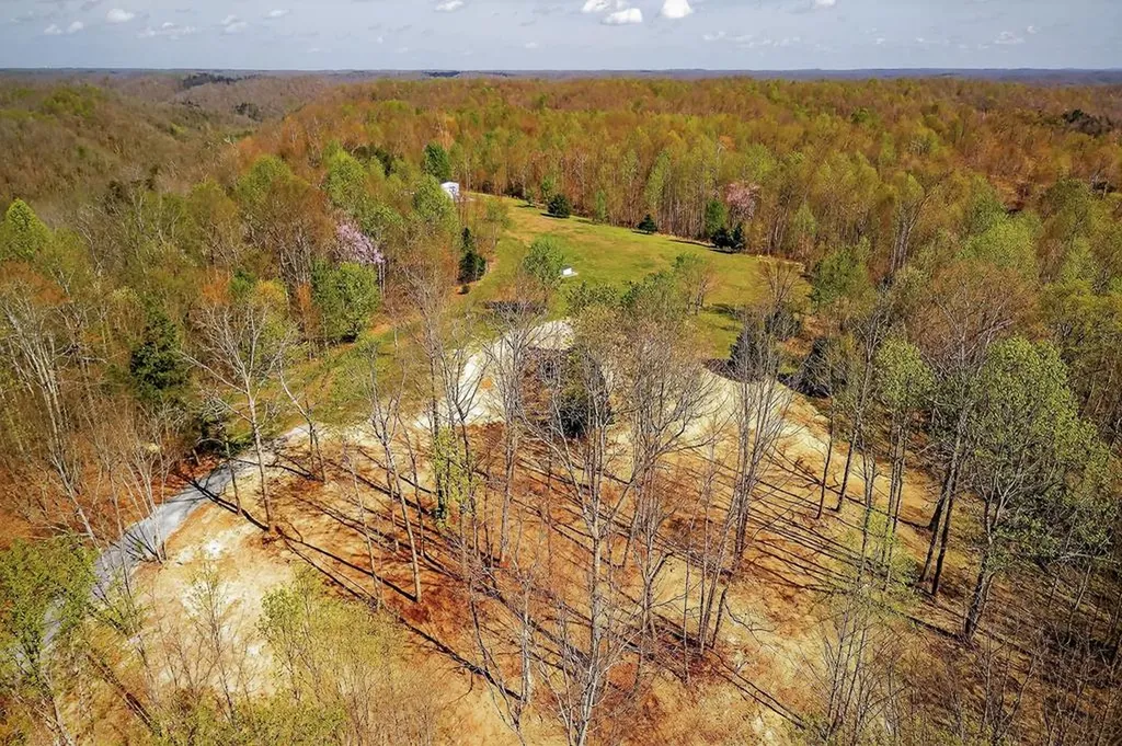 1772 S Fork Road Whitleyville TN 38588