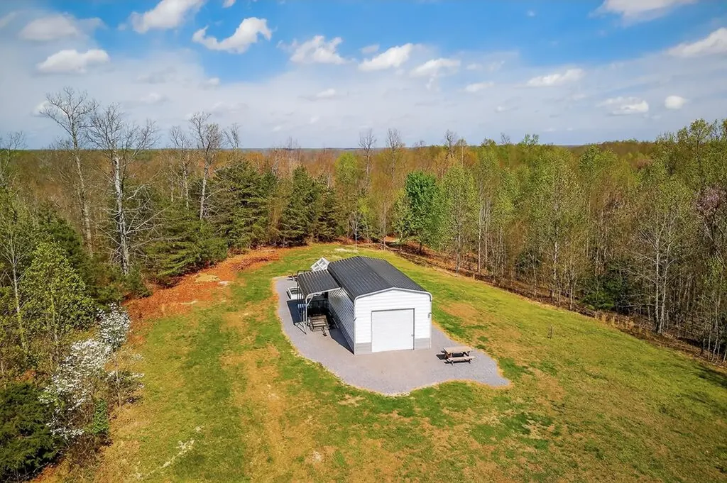 1772 S Fork Road Whitleyville TN 38588