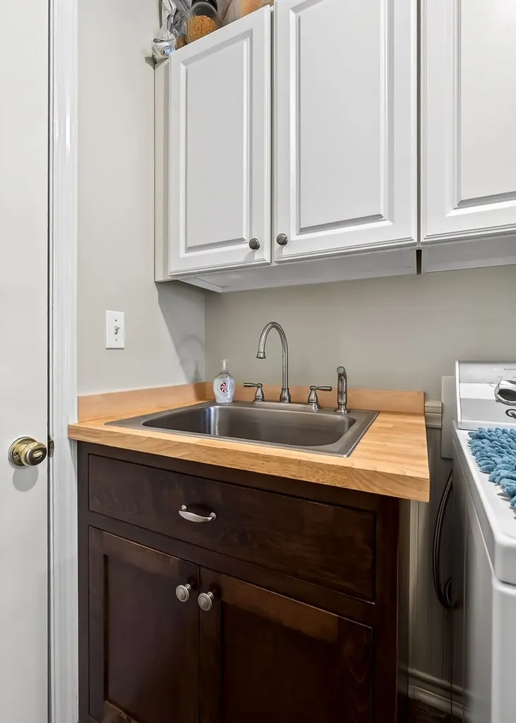 1522 E Riverside Drive Cookeville TN 38501