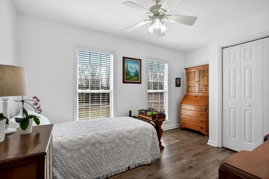 1522 E Riverside Drive Cookeville TN 38501