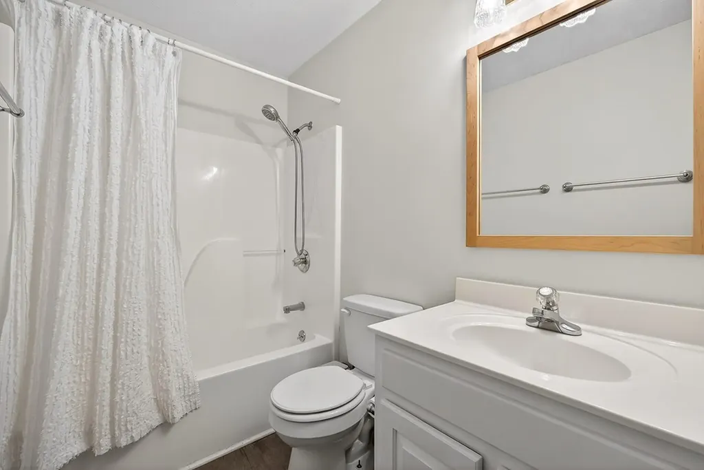 1522 E Riverside Drive Cookeville TN 38501