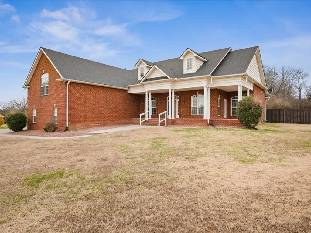 927 Westbrook Drive Gallatin TN 37066