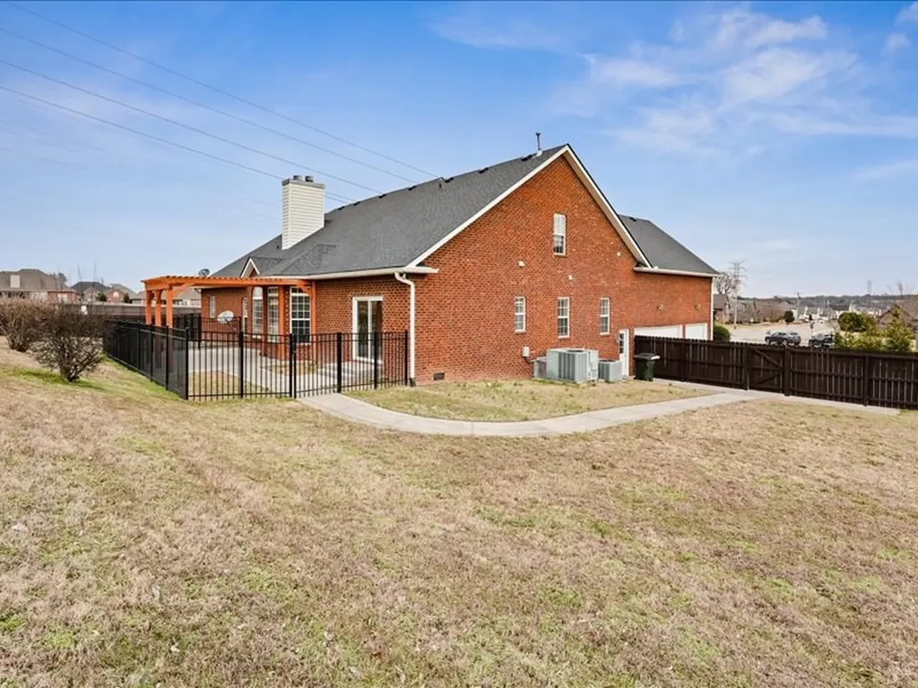 927 Westbrook Drive Gallatin TN 37066