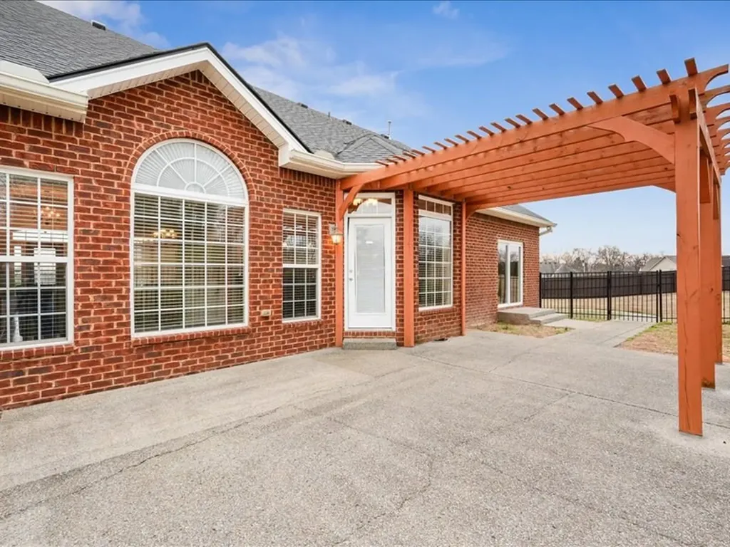 927 Westbrook Drive Gallatin TN 37066