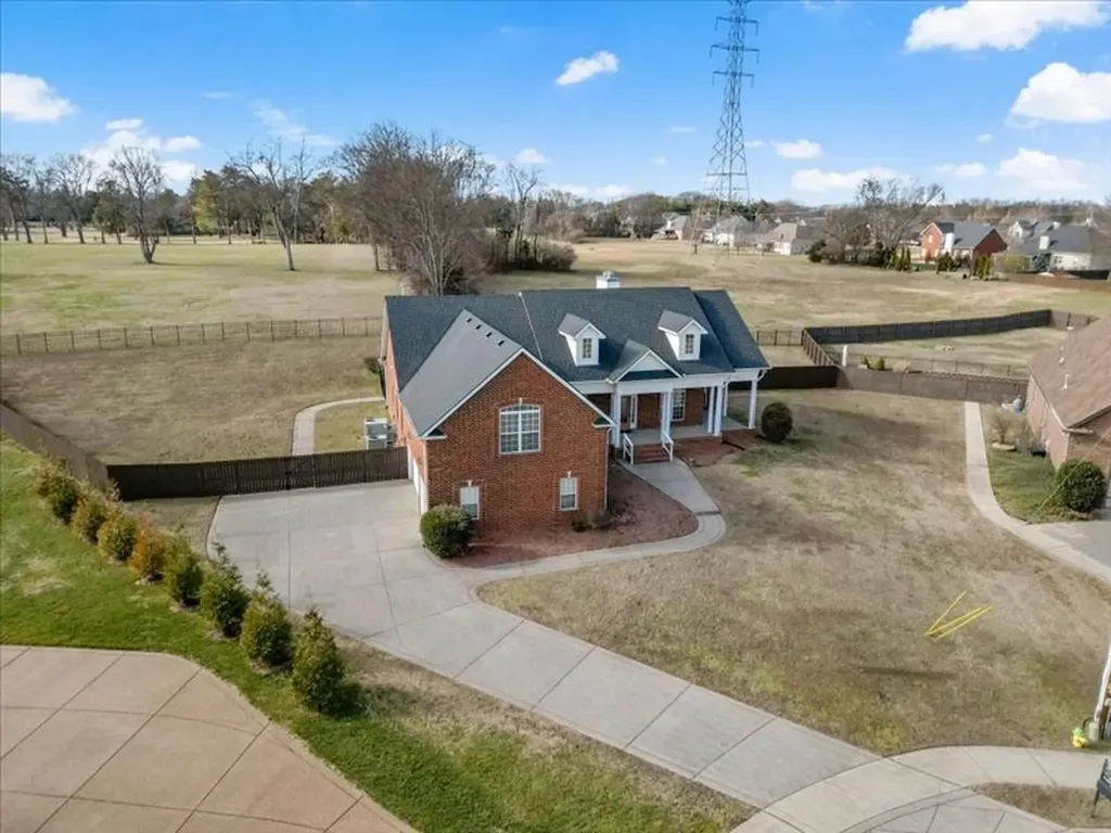 927 Westbrook Drive Gallatin TN 37066