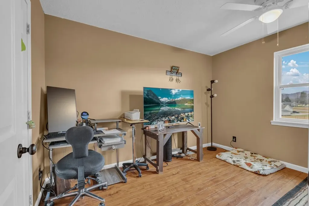 568 Brock Lane Sparta TN 38583