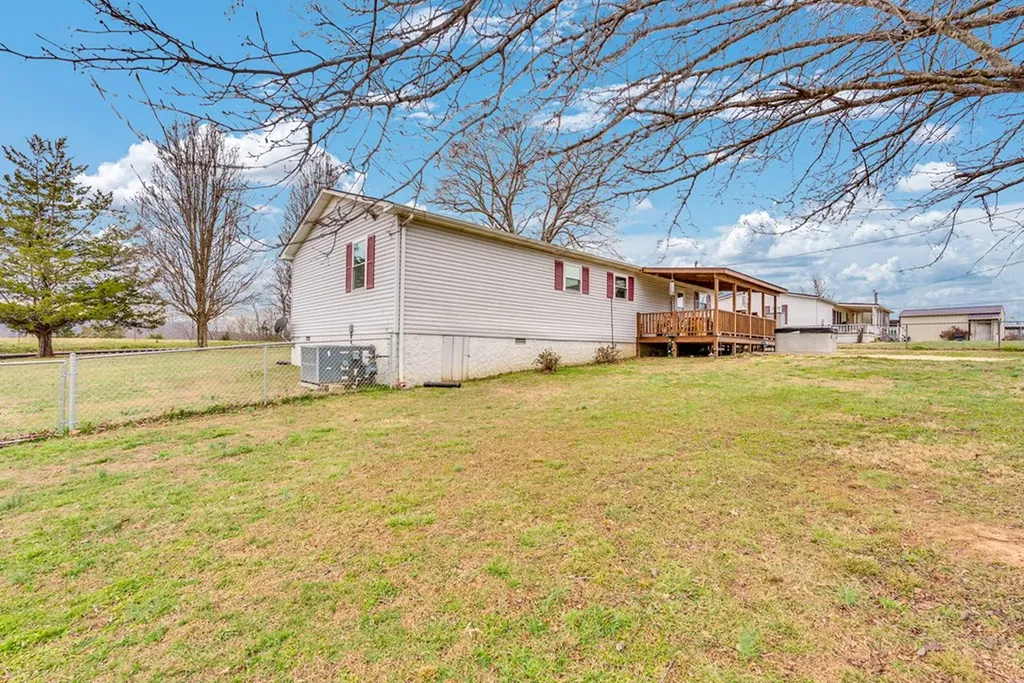 568 Brock Lane Sparta TN 38583