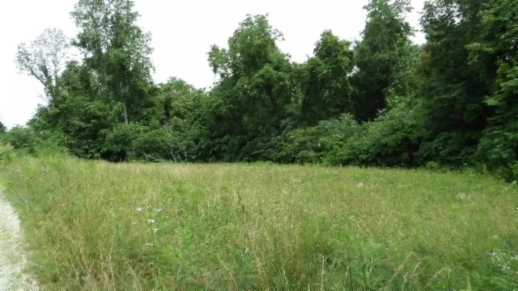 51.30AC Livingston Highway Byrdstown TN 38549