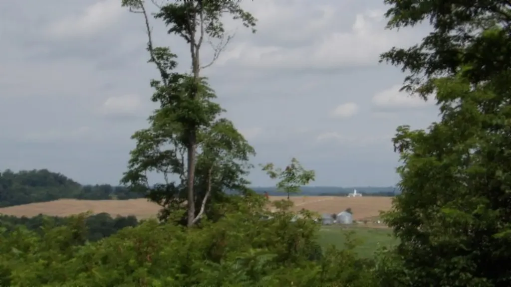 51.30AC Livingston Highway Byrdstown TN 38549