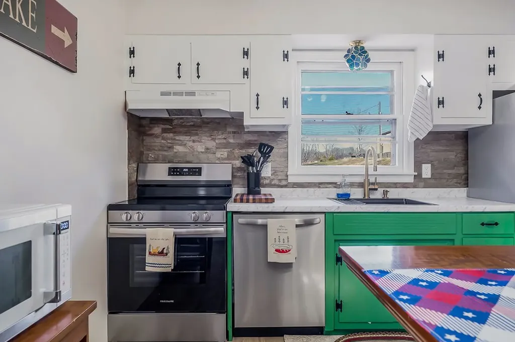 94 Cummins Court Celina TN 38551