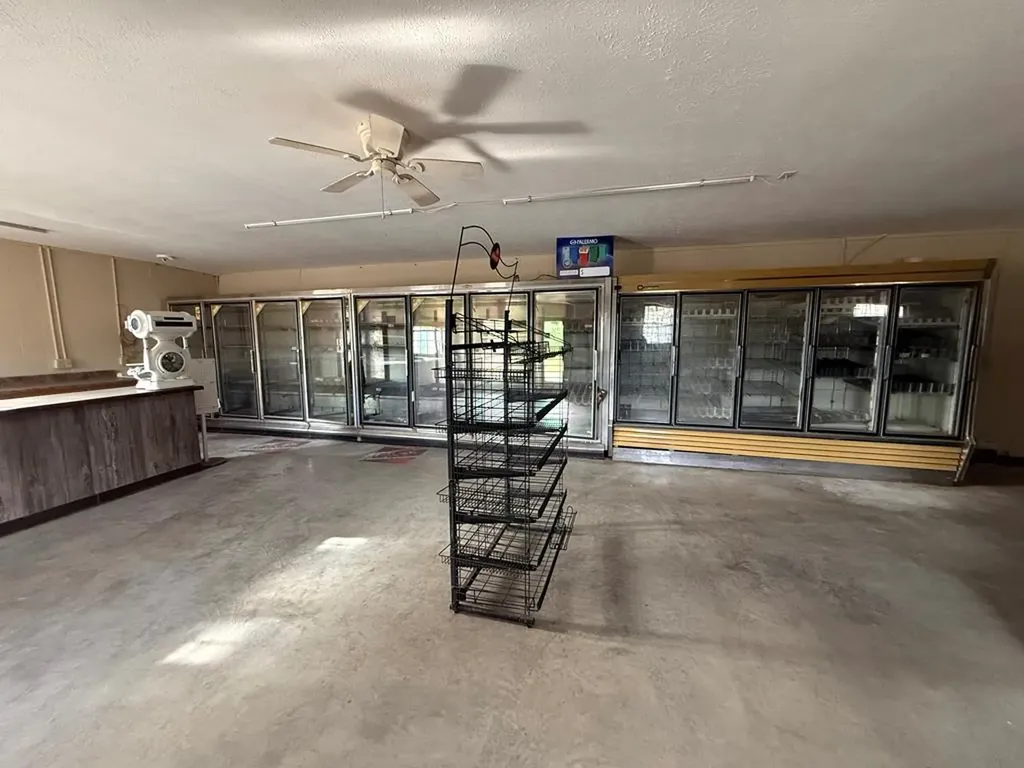 4075 York Highway Gainesboro TN 38562