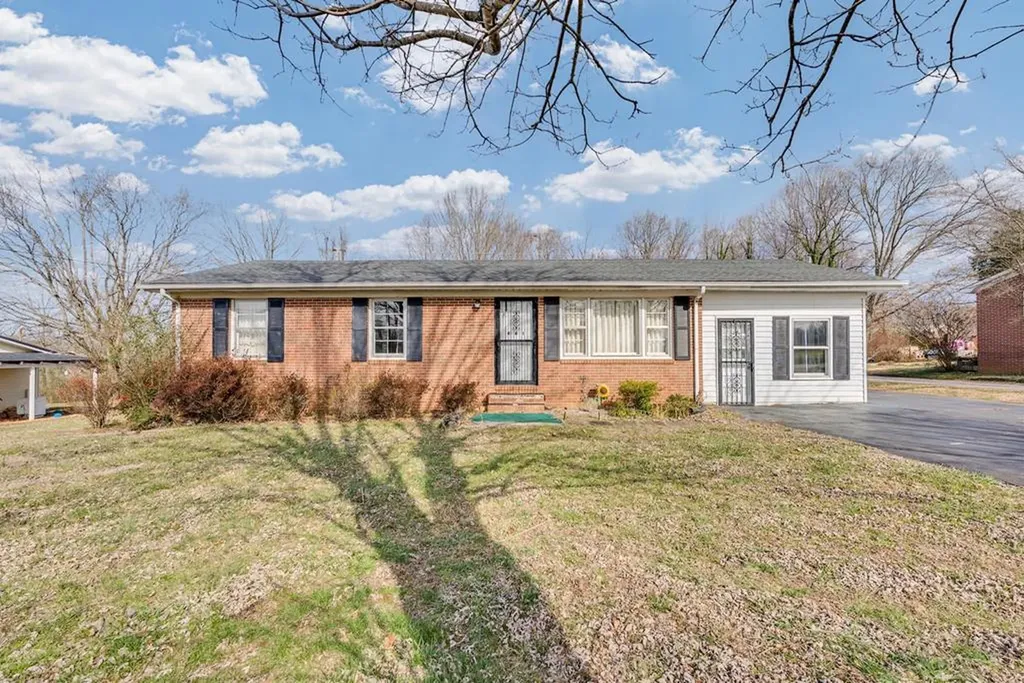 461 County House Road Sparta TN 38583