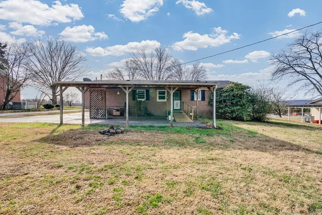 461 County House Road Sparta TN 38583