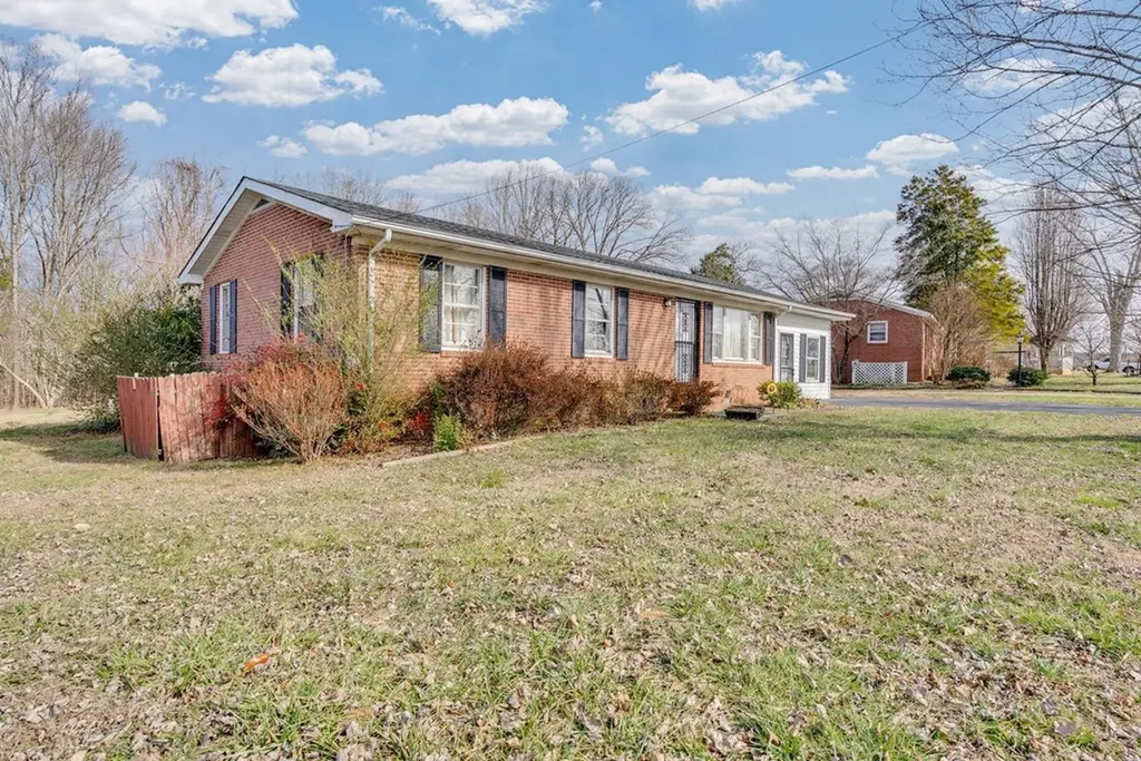 461 County House Road Sparta TN 38583