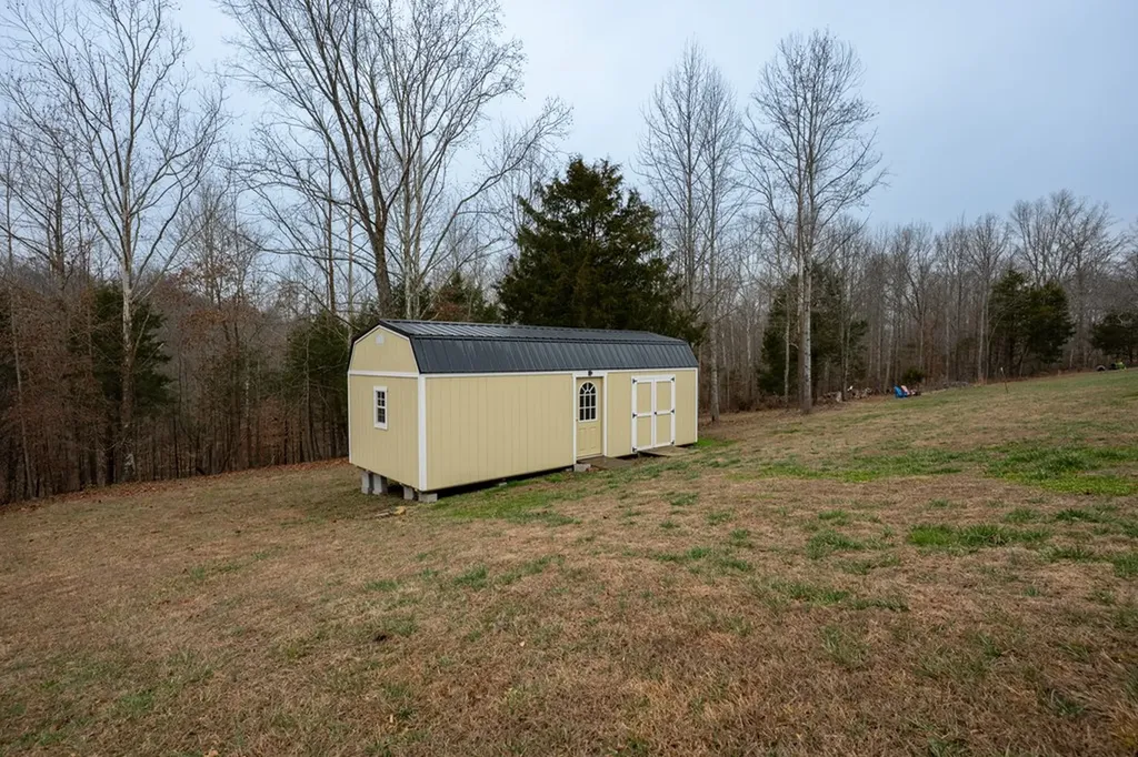 828 Kirbytown Road Lafayette TN 37083