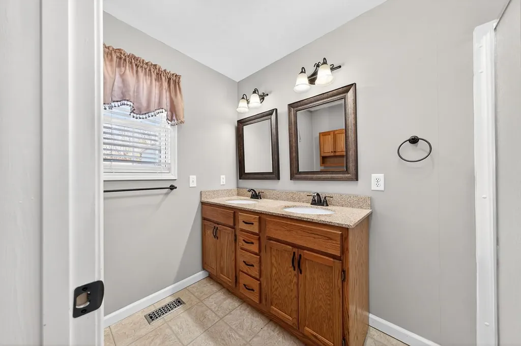 4052 Elwin Drive Cookeville TN 38501