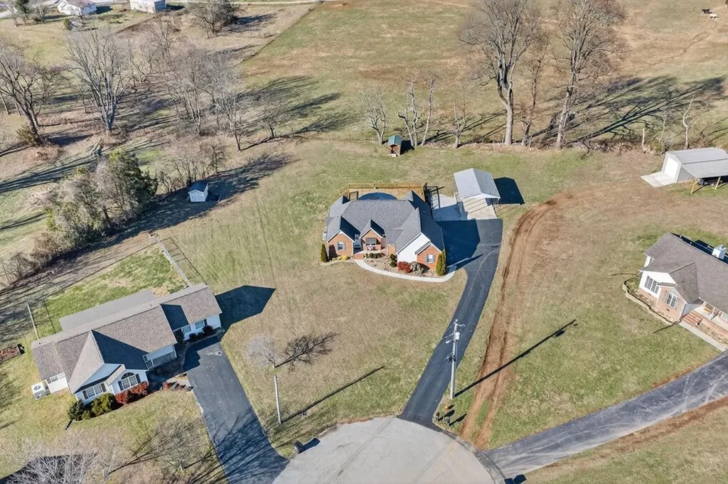 4052 Elwin Drive Cookeville TN 38501