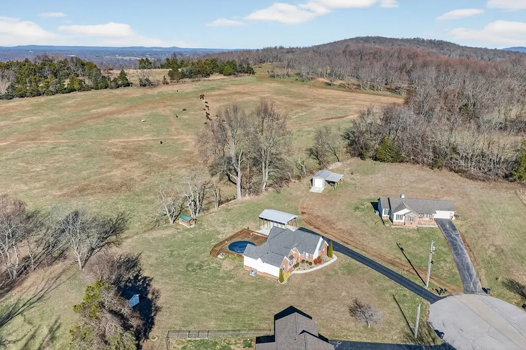 4052 Elwin Drive Cookeville TN 38501