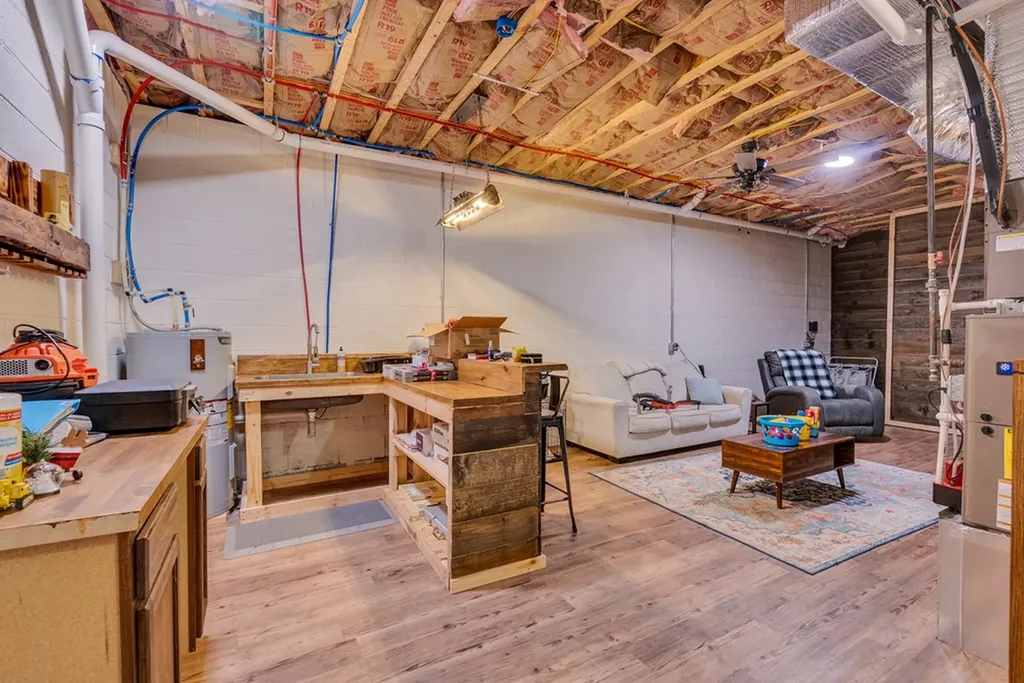 820 S Bunker Hill Road Sparta TN 38583