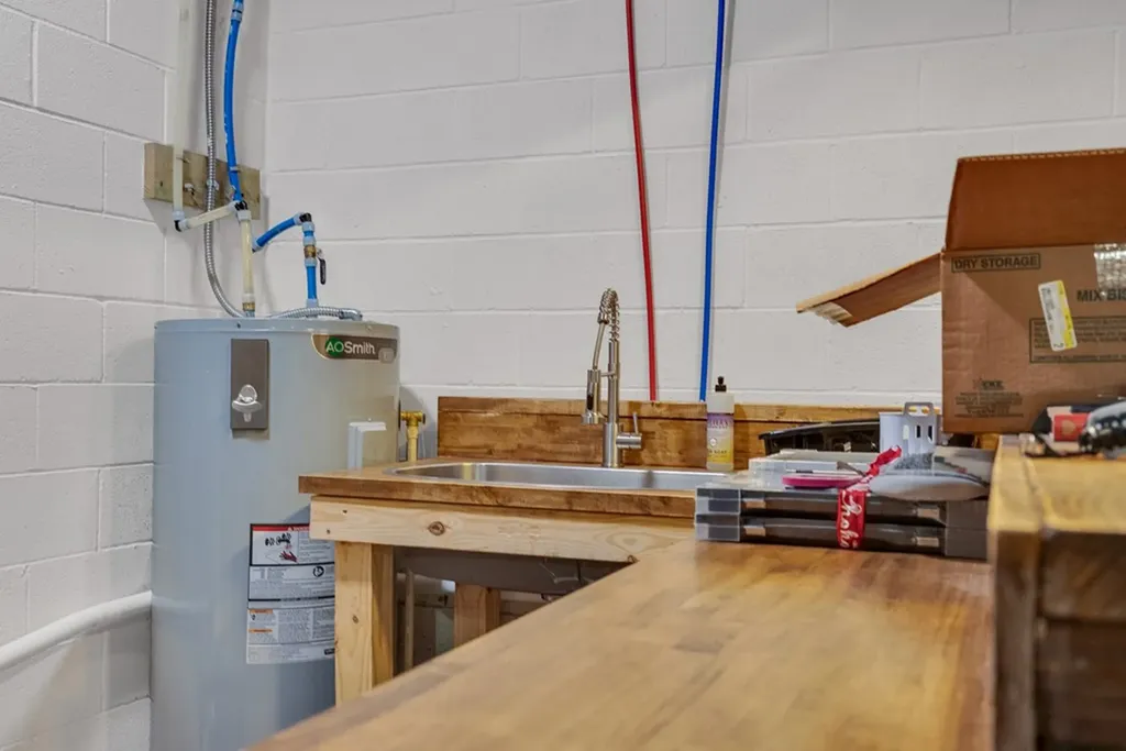 820 S Bunker Hill Road Sparta TN 38583