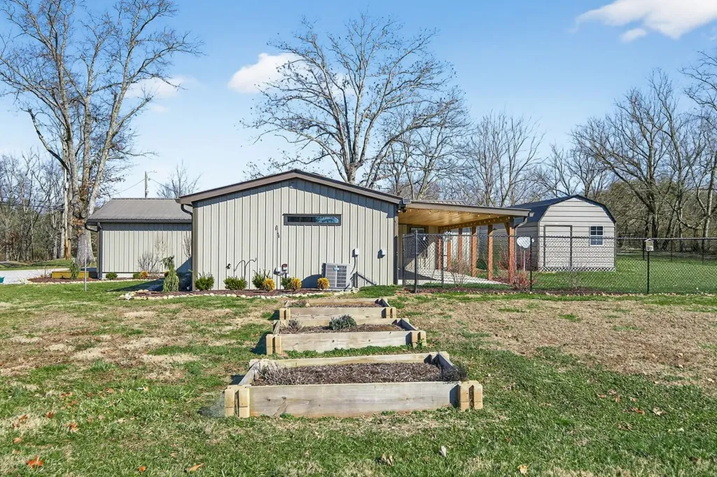 2490 Chestnut Hill Road Crossville TN 38571