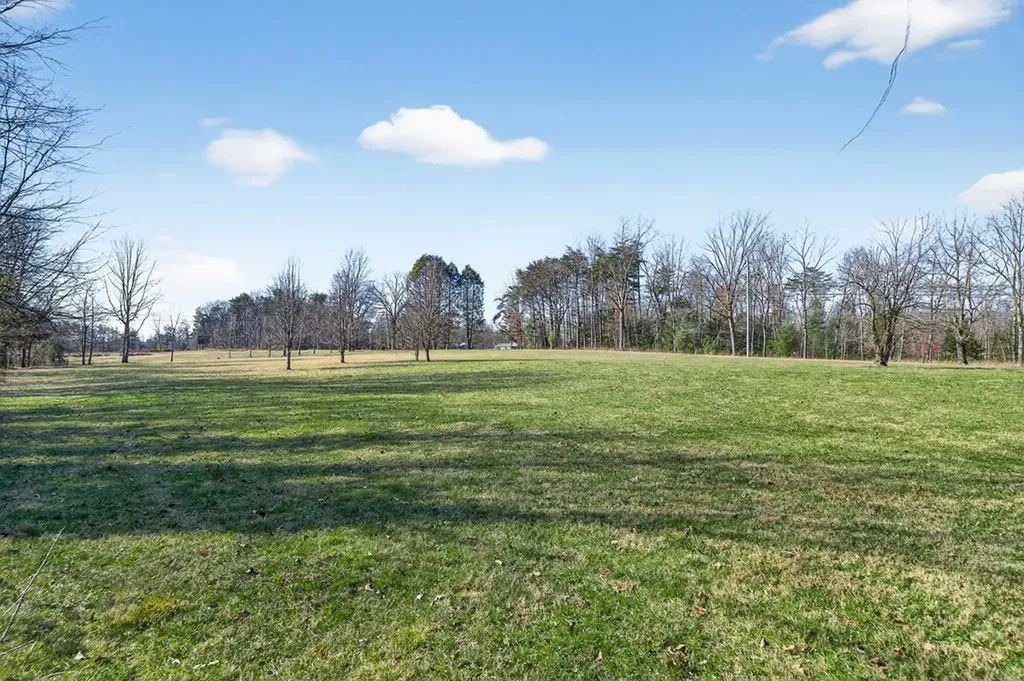 2490 Chestnut Hill Road Crossville TN 38571