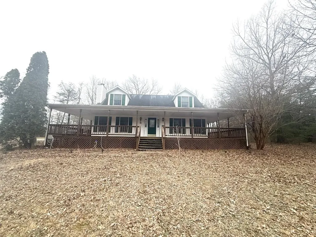 108 Park Drive Road Livingston TN 38570