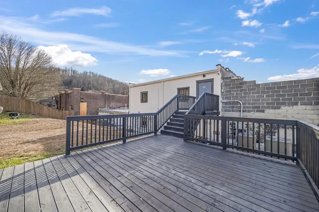305 S Church Street Livingston TN 38570