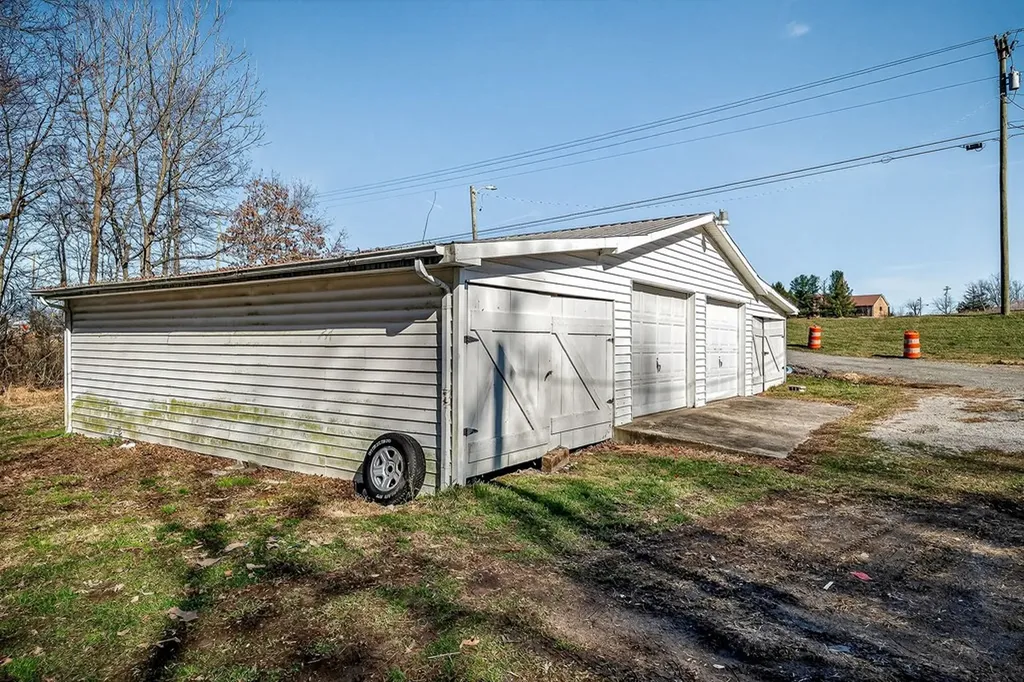 6940 S. York Highway Clarkrange TN 38553