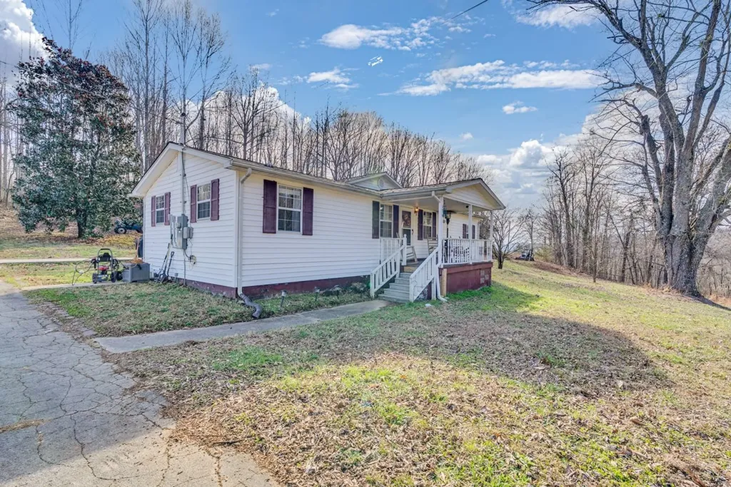 174 Copeland Road Sparta TN 38583