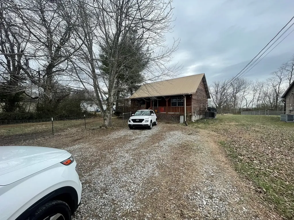531 1st Avenue N Baxter TN 38544