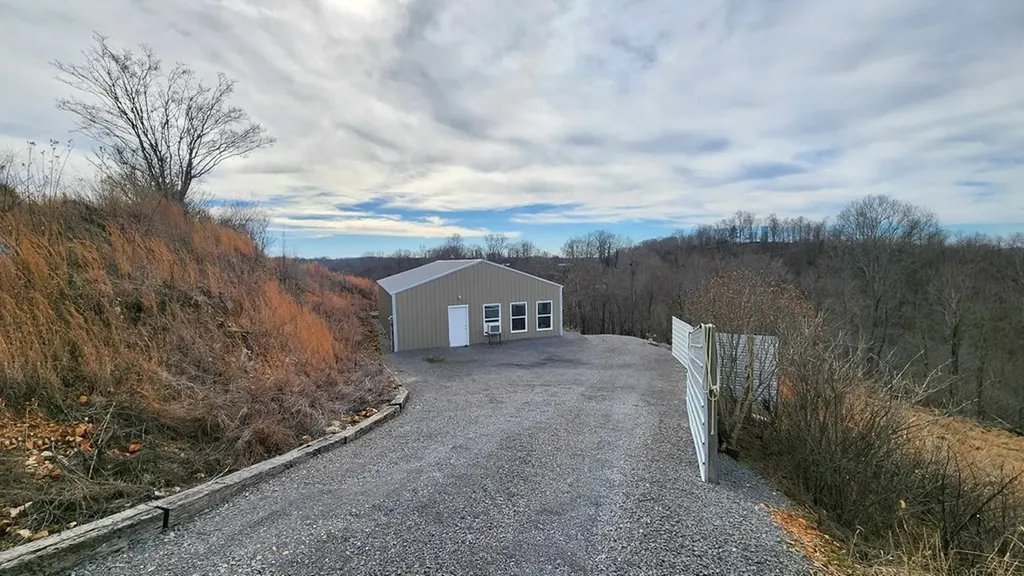 276 Schelley Road Gainesboro TN 38562