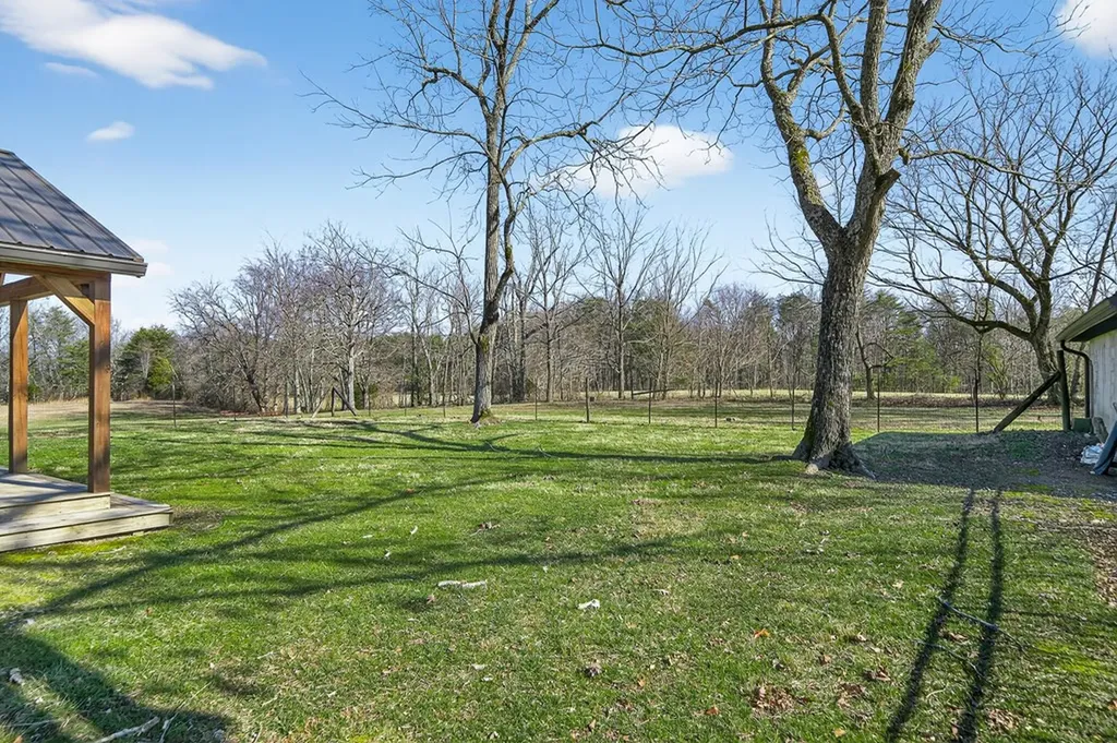 2496 Chestnut Hill Road Crossville TN 38571