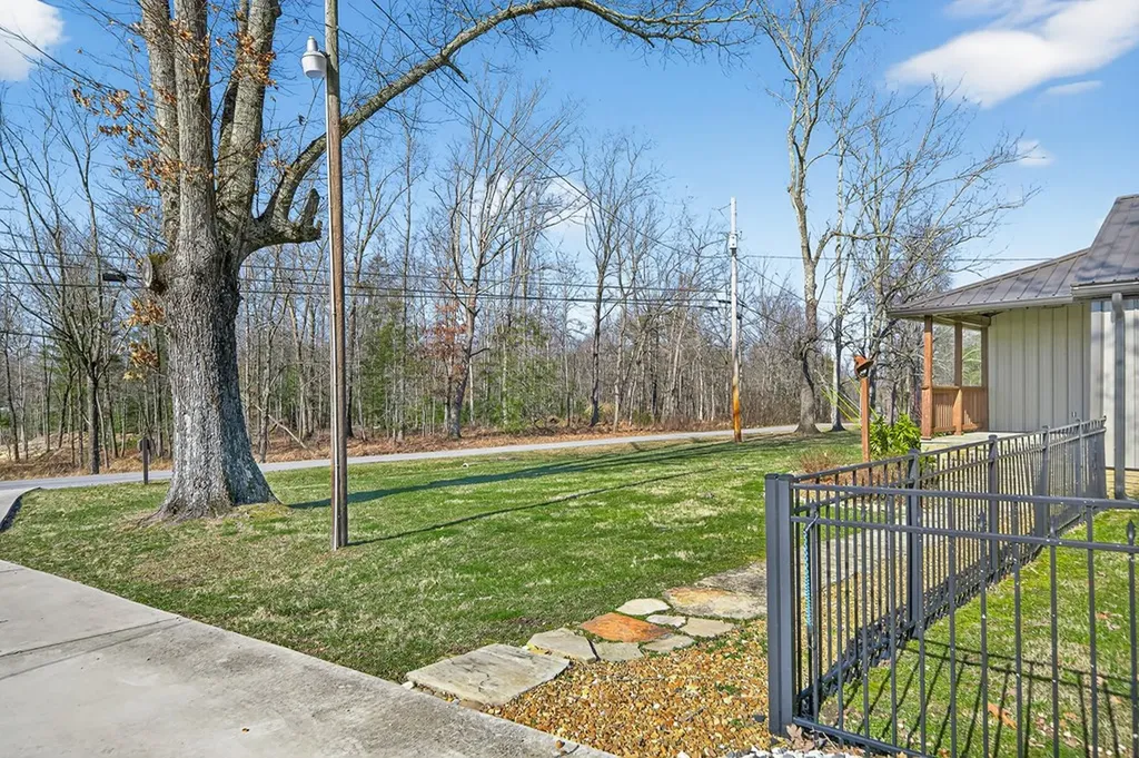 2496 Chestnut Hill Road Crossville TN 38571