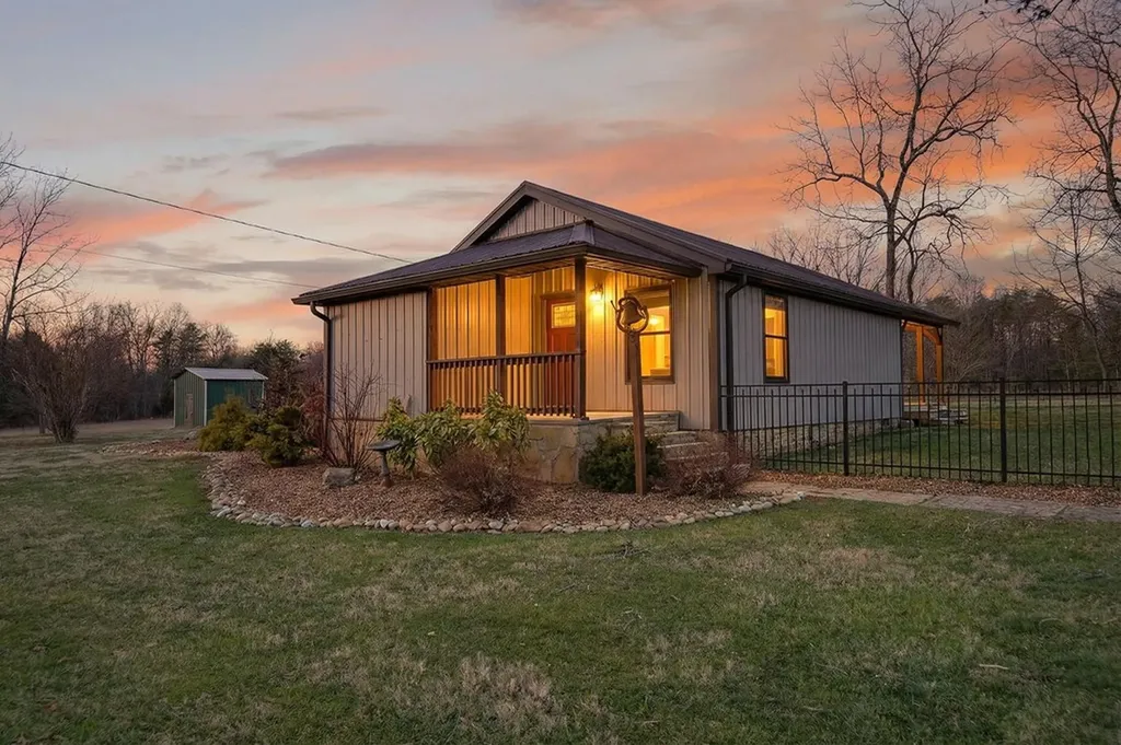 2496 Chestnut Hill Road Crossville TN 38571