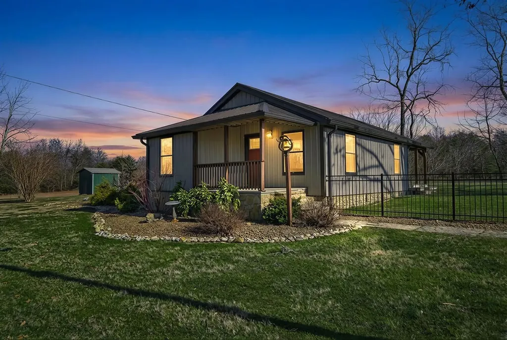 2496 Chestnut Hill Road Crossville TN 38571