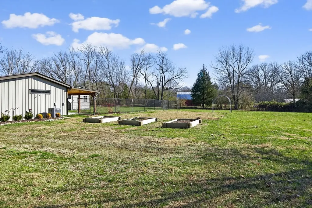 2490 & 2496 Chestnut Hill Road Crossville TN 38571