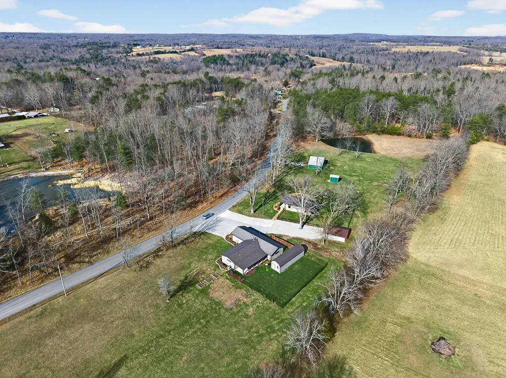 2490 & 2496 Chestnut Hill Road Crossville TN 38571