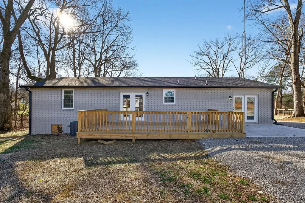 199 W Whitehall Road Cookeville TN 38501