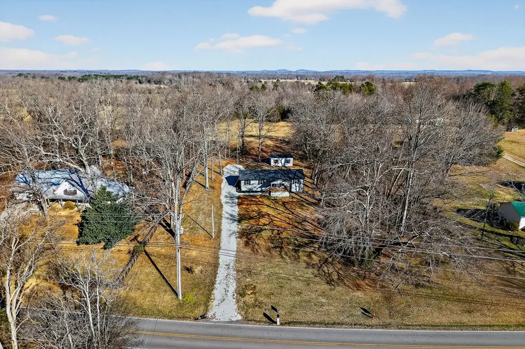 199 W Whitehall Road Cookeville TN 38501