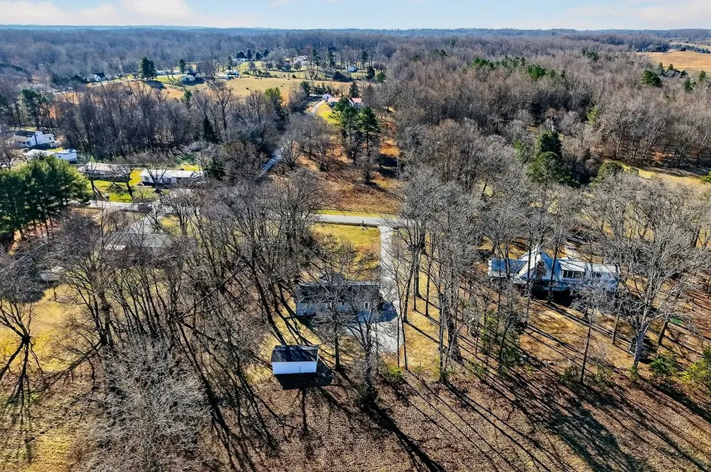 199 W Whitehall Road Cookeville TN 38501