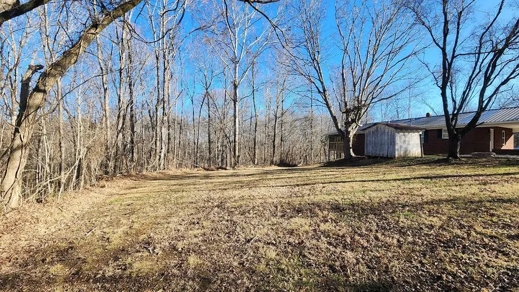 5021 Eagles Cove Road Byrdstown TN 38549