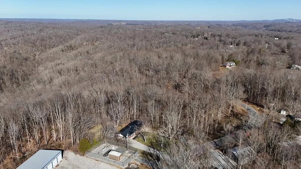 5021 Eagles Cove Road Byrdstown TN 38549