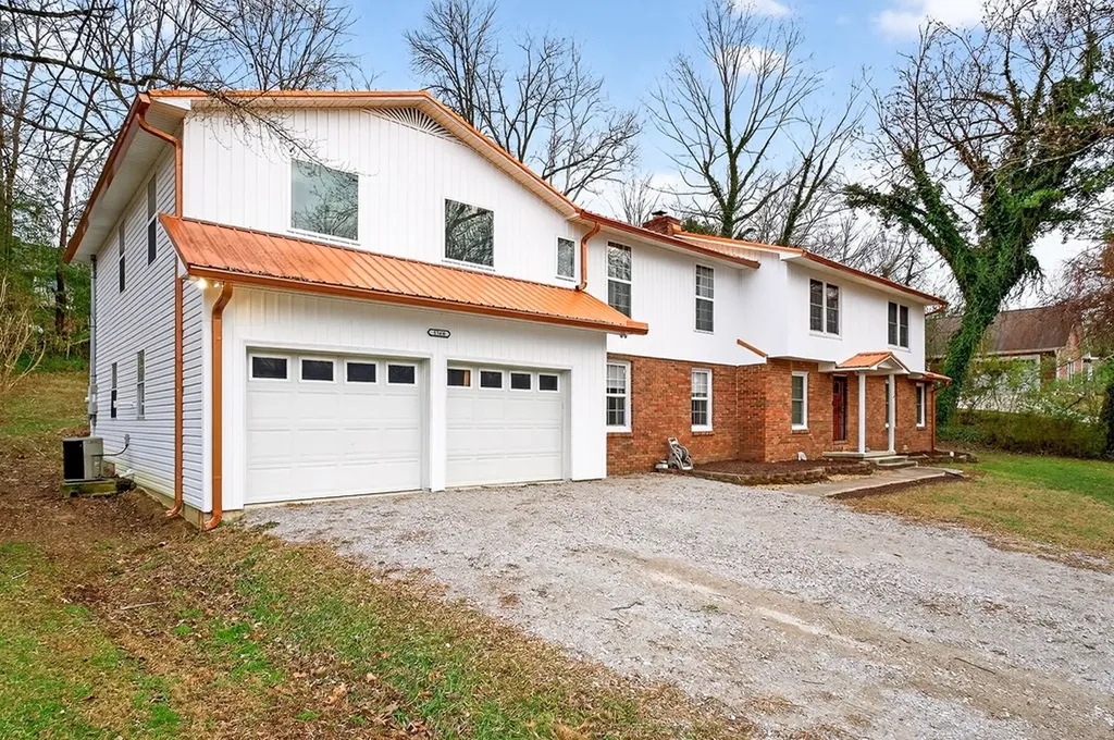 1360 Charles Street Cookeville TN 38506