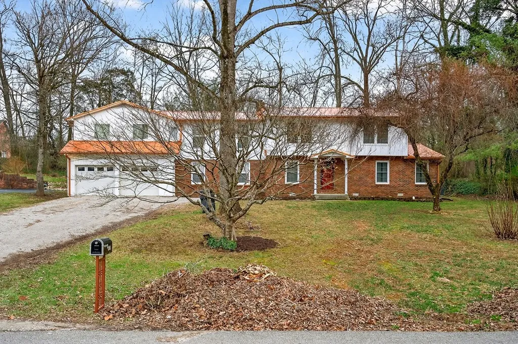 1360 Charles Street Cookeville TN 38506