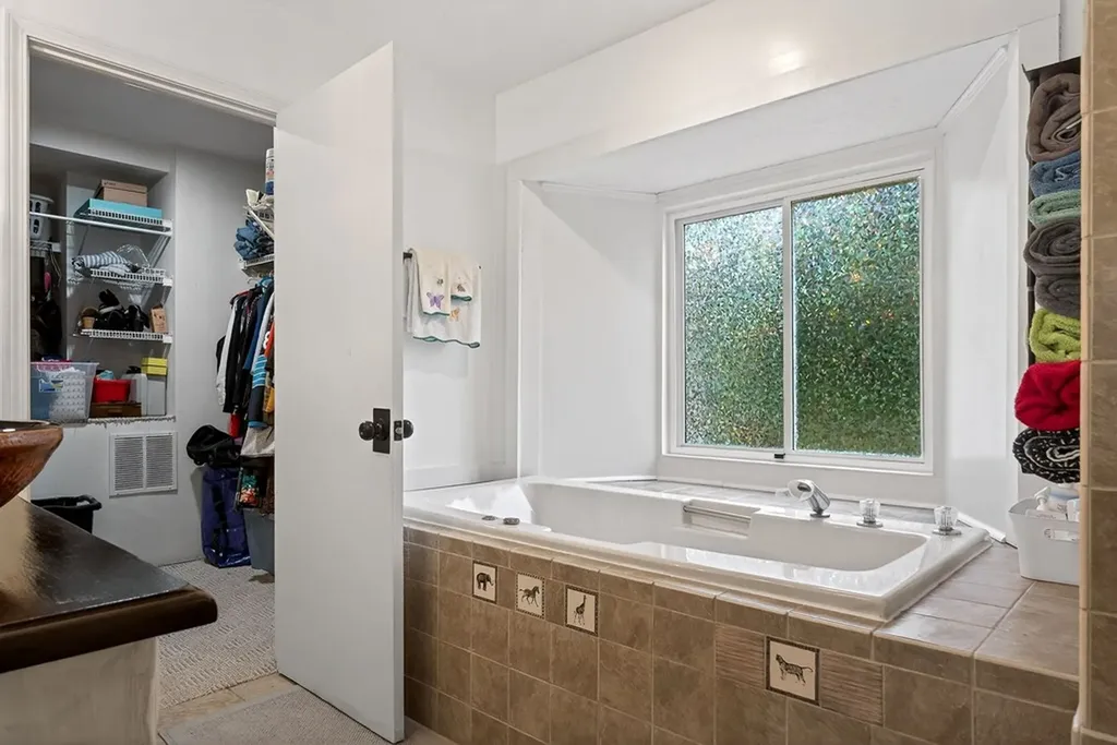 1360 Charles Street Cookeville TN 38506