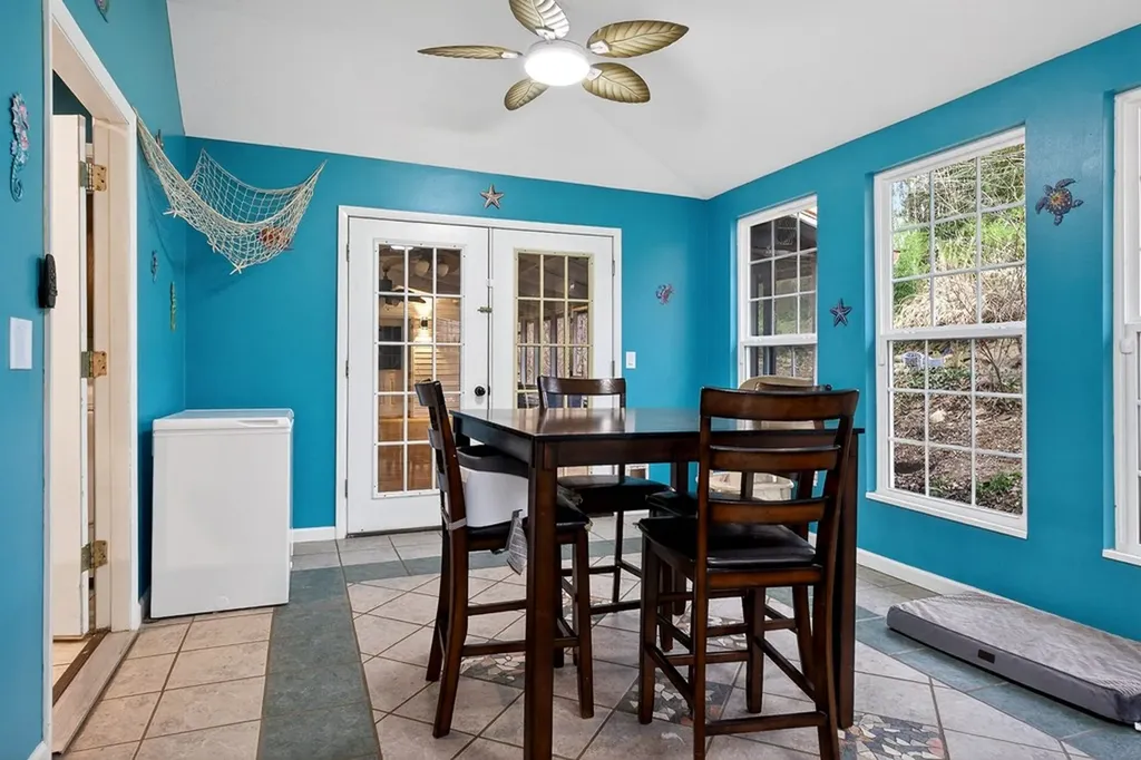 1360 Charles Street Cookeville TN 38506