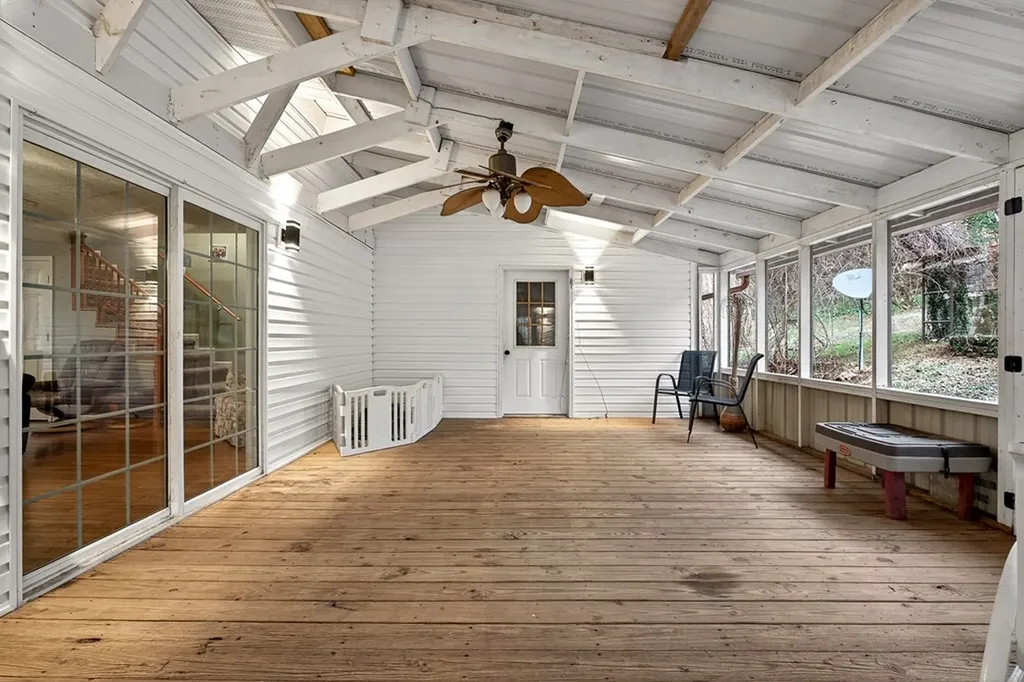 1360 Charles Street Cookeville TN 38506