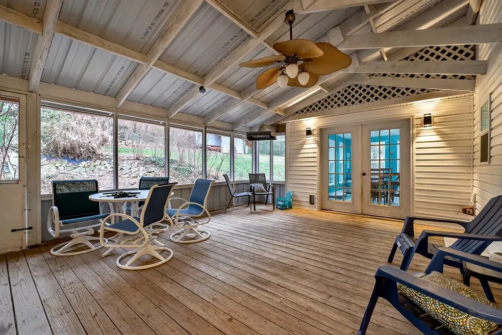 1360 Charles Street Cookeville TN 38506